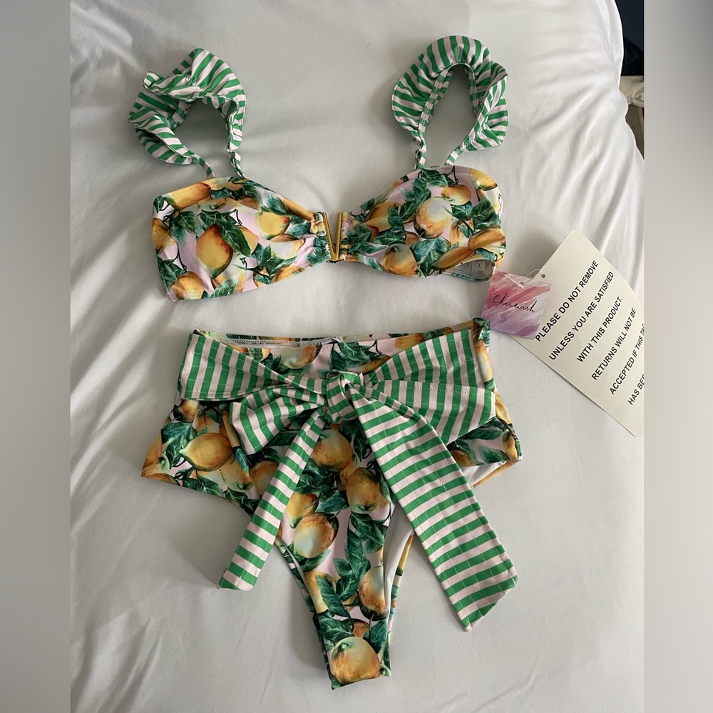 NWT Chicwish lemon swimsuit, M high waisted bottoms and L bikini top